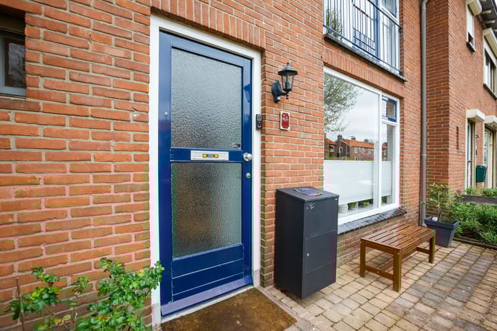 Foto 20 van van Limburg Stirumlaan 73