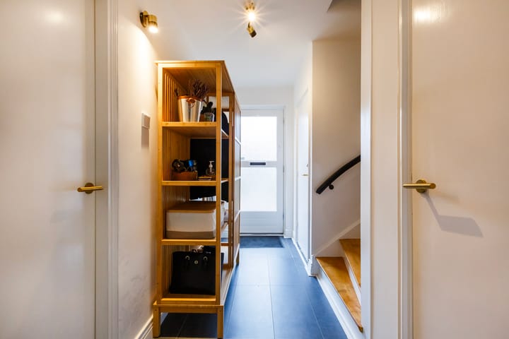 Foto 23 van van Limburg Stirumlaan 73