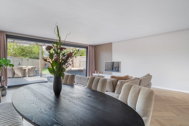 Foto 17 van Clematislaan 1