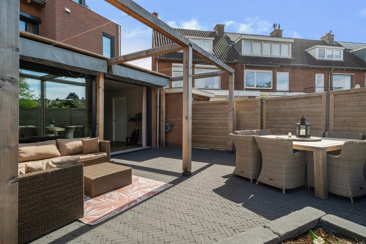 Foto 28 van Clematislaan 1