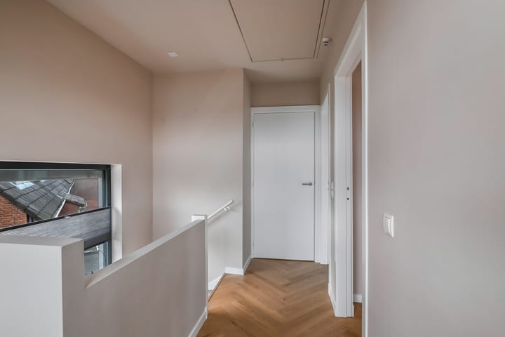 Foto 45 van Clematislaan 1