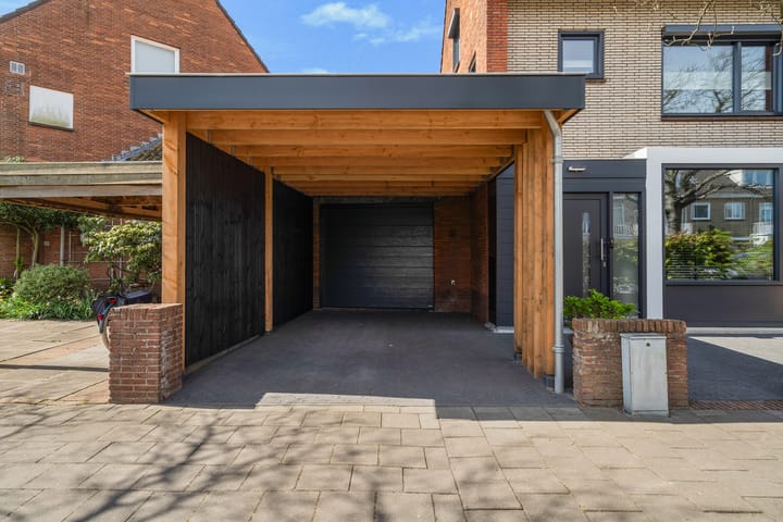 Foto 66 van Clematislaan 1