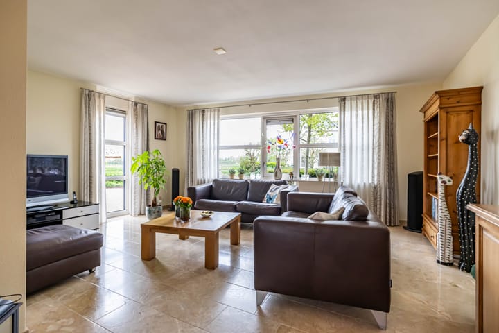 Photo 10 of Weegbree 5