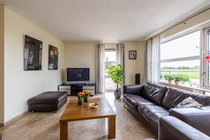 Photo 11 of Weegbree 5