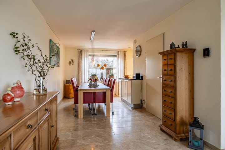 Photo 14 of Weegbree 5