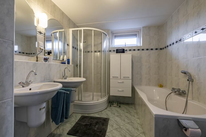 Photo 34 of Weegbree 5