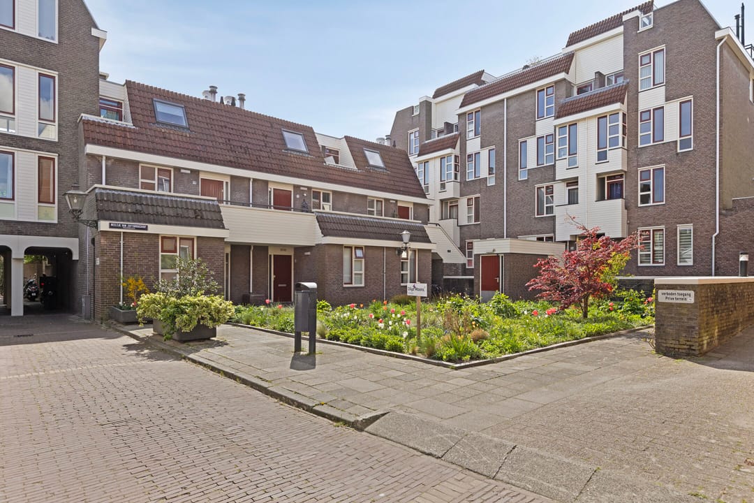 Photo 2 of Neeltje van Zuytbrouckhof 10