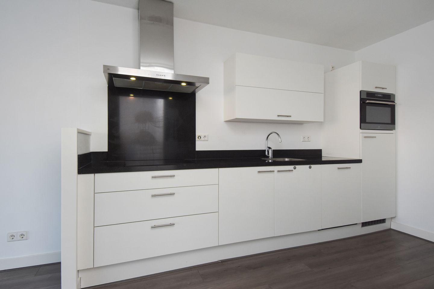 Photo 10 of Cornelis de Wittlaan 12