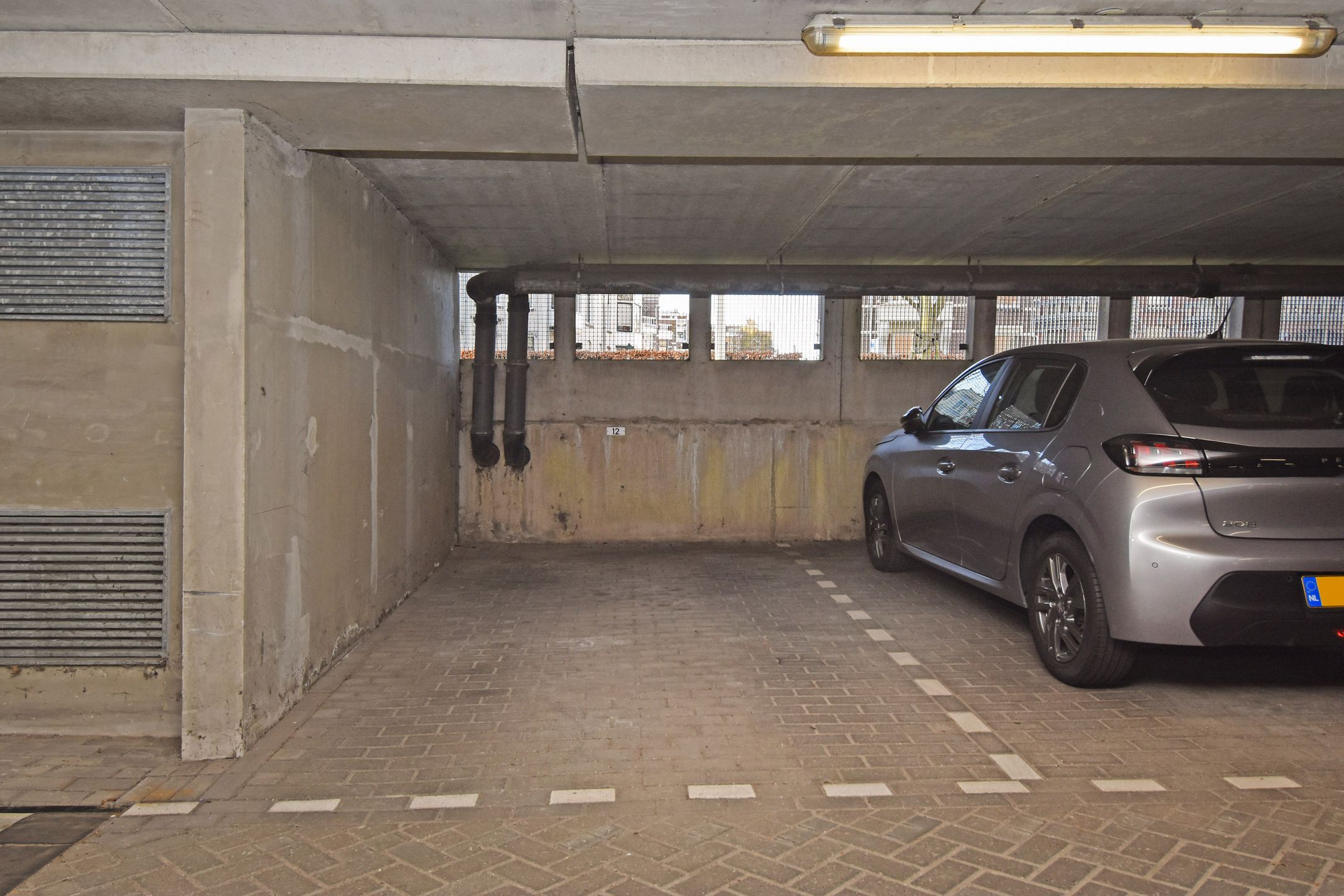 Photo 30 of Cornelis de Wittlaan 12