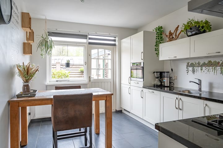 Photo 7 of Sint Bernardusstraat 9