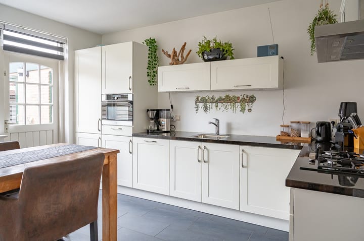 Photo 8 of Sint Bernardusstraat 9