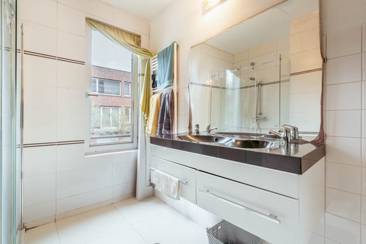 Foto 15 van Kousenbandstraat 34