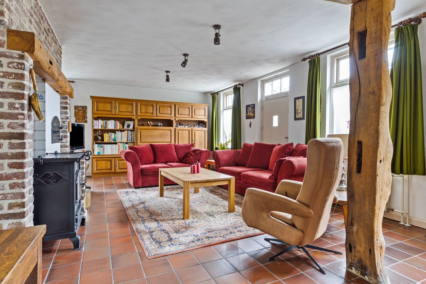 Foto 5 van Burg. Van Houtstraat 92