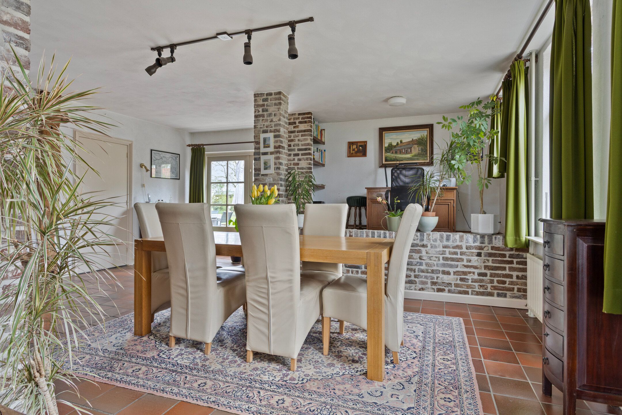 Foto 9 van Burg. Van Houtstraat 92