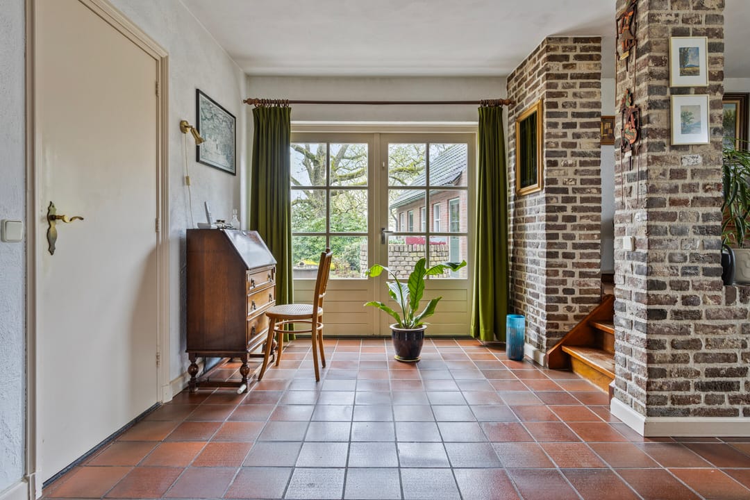 Foto 11 van Burg. Van Houtstraat 92