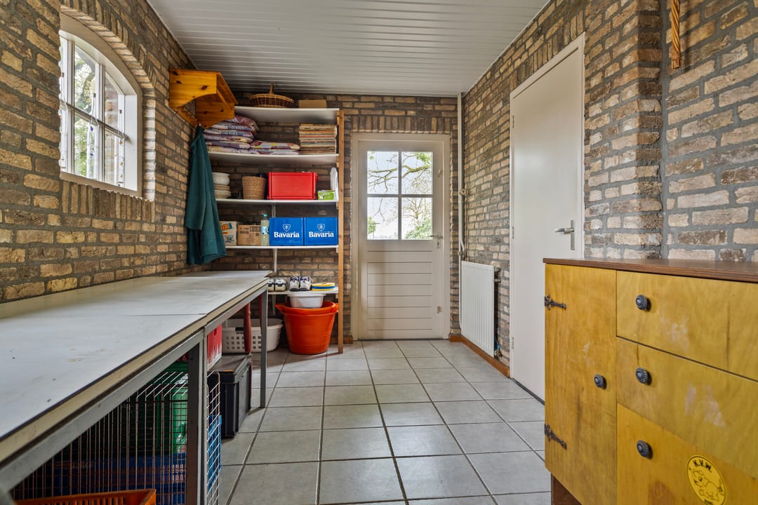 Foto 16 van Burg. Van Houtstraat 92