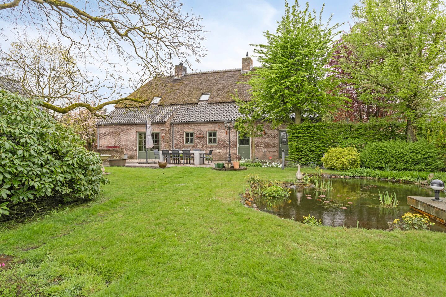 Foto 29 van Burg. Van Houtstraat 92