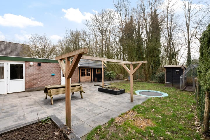 Foto 32 van De Weidedijk 10