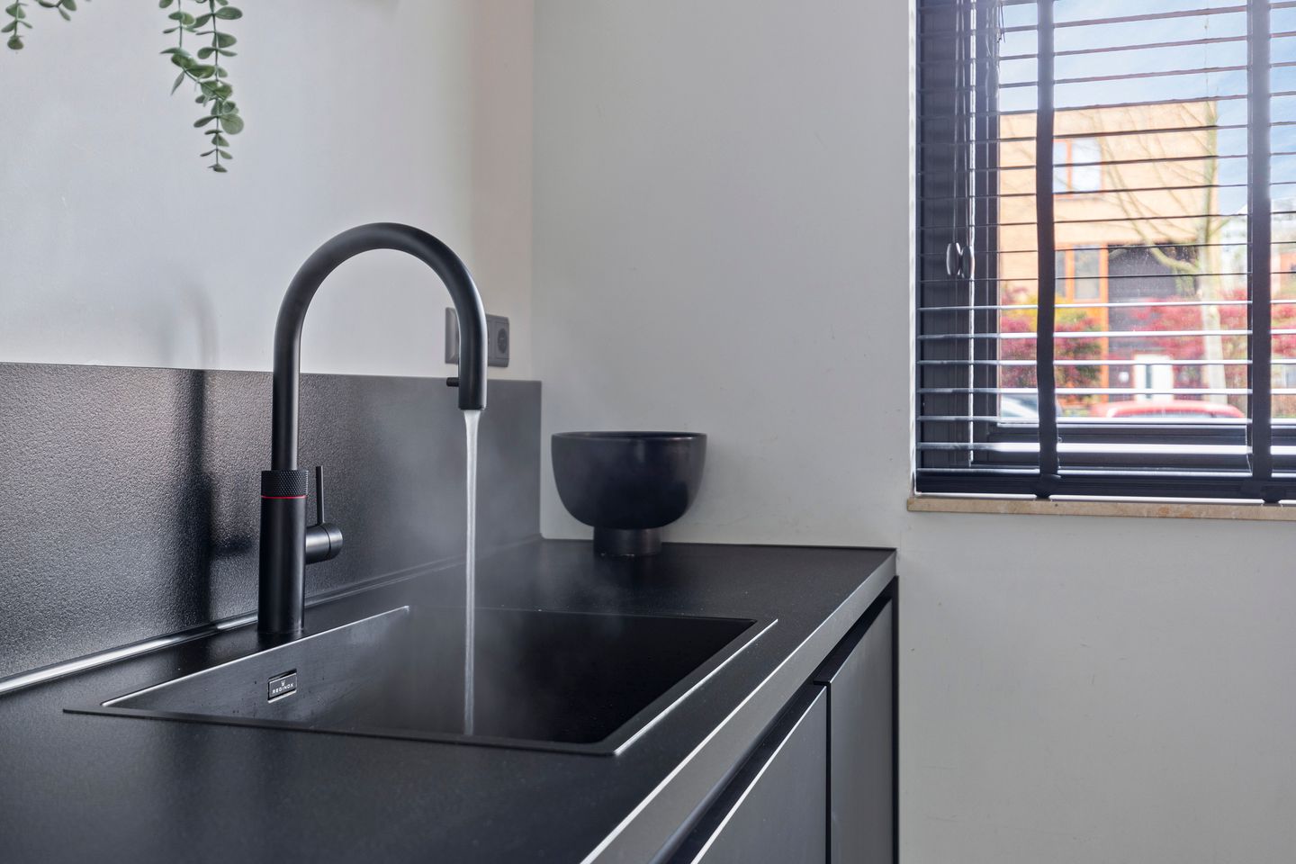 Foto 10 van Eduard van Beinumlaan 18