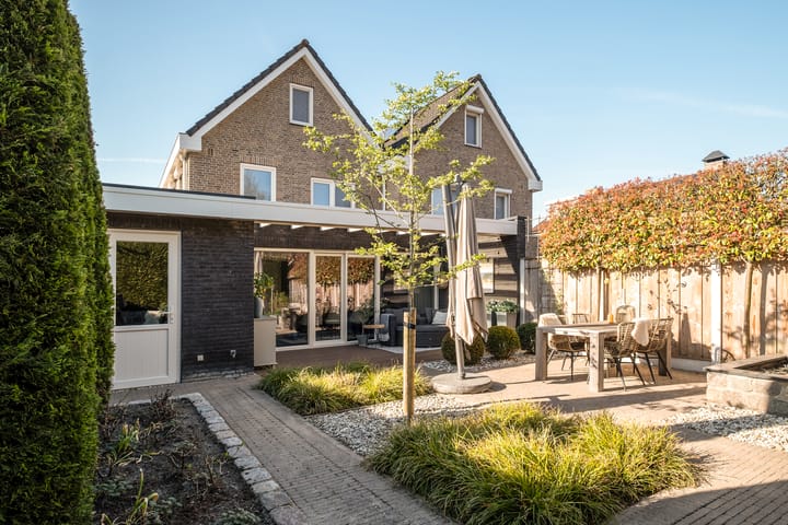 Photo 44 of Allemansweg 3