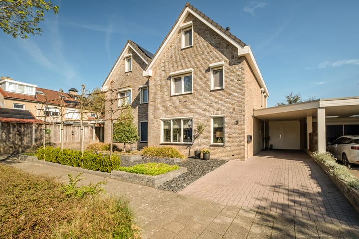 Photo 47 of Allemansweg 3