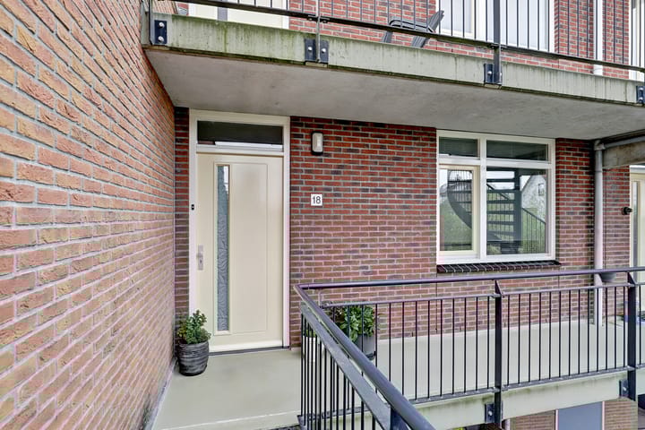 Foto 17 van Sem Dresdenstraat 18