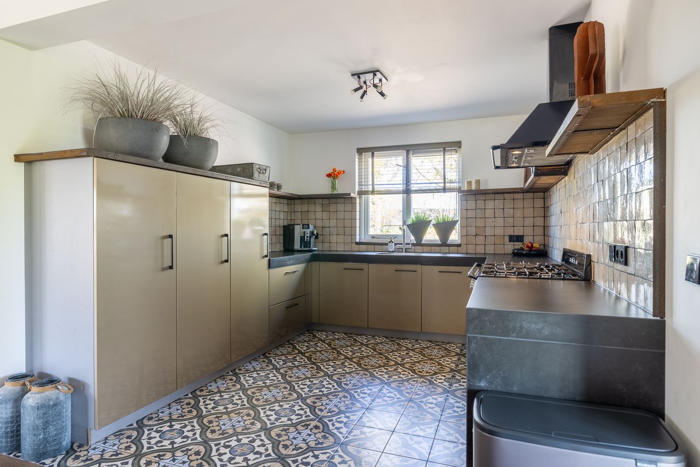 Foto 14 van Loordijk 30