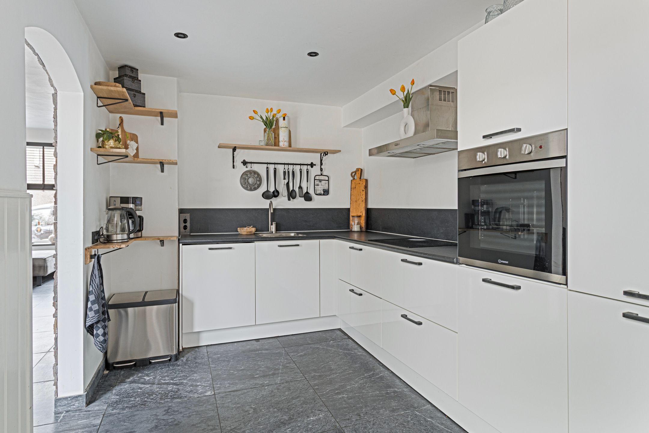 Photo 15 of Prins Hendrikstraat 9