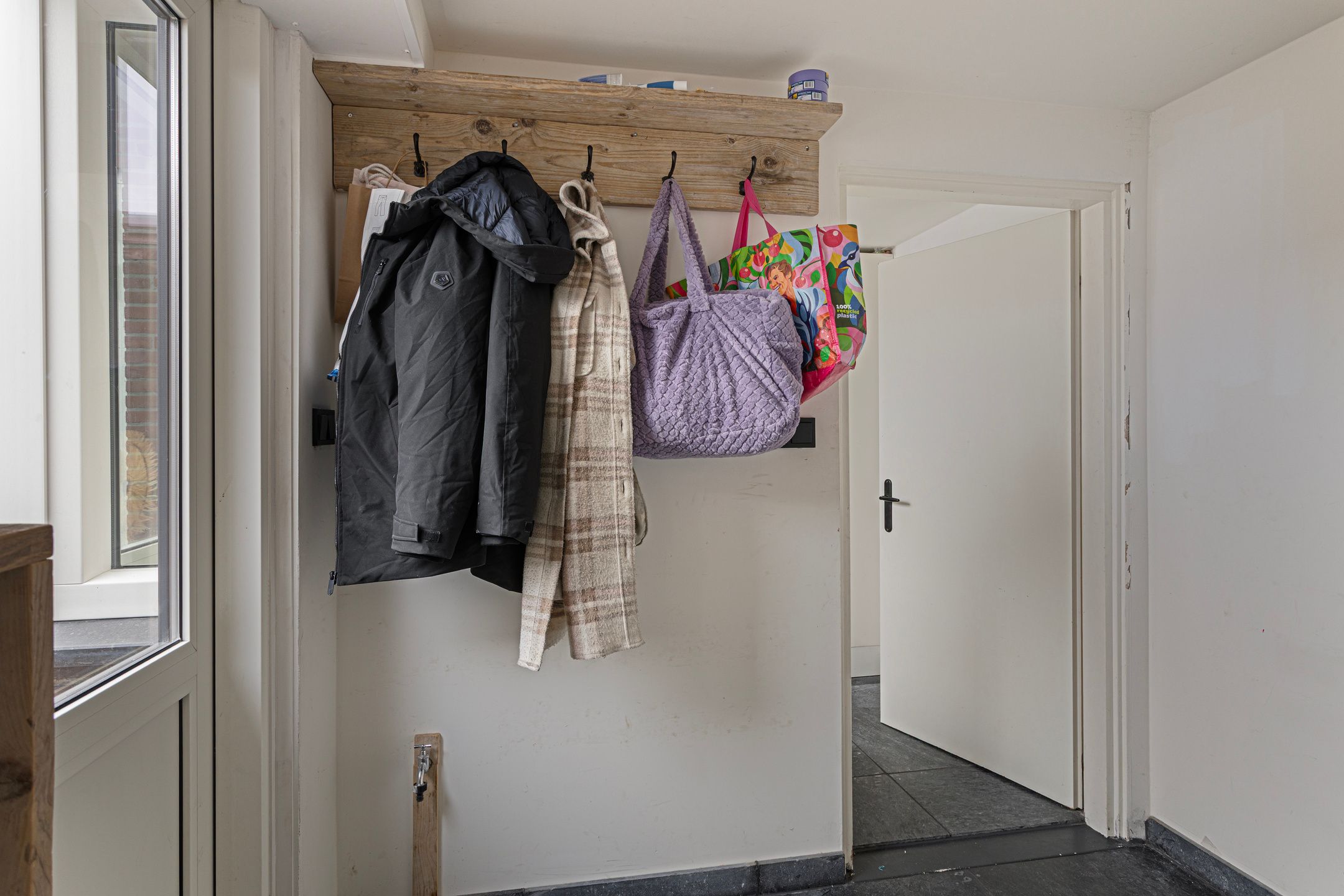 Photo 18 of Prins Hendrikstraat 9