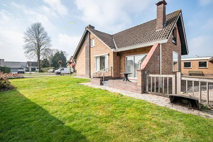 Photo 2 of Goudenregenstraat 11