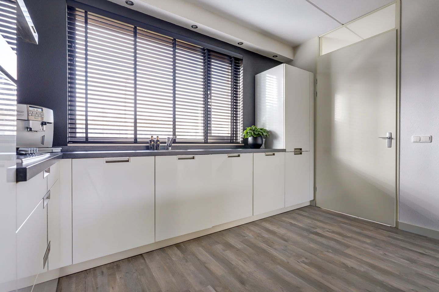 Foto 25 van Potbeker 13