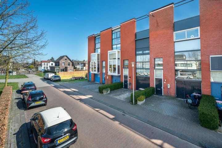 Foto 36 van Burgemeester Jhr. Quarles van Uffordlaan 23