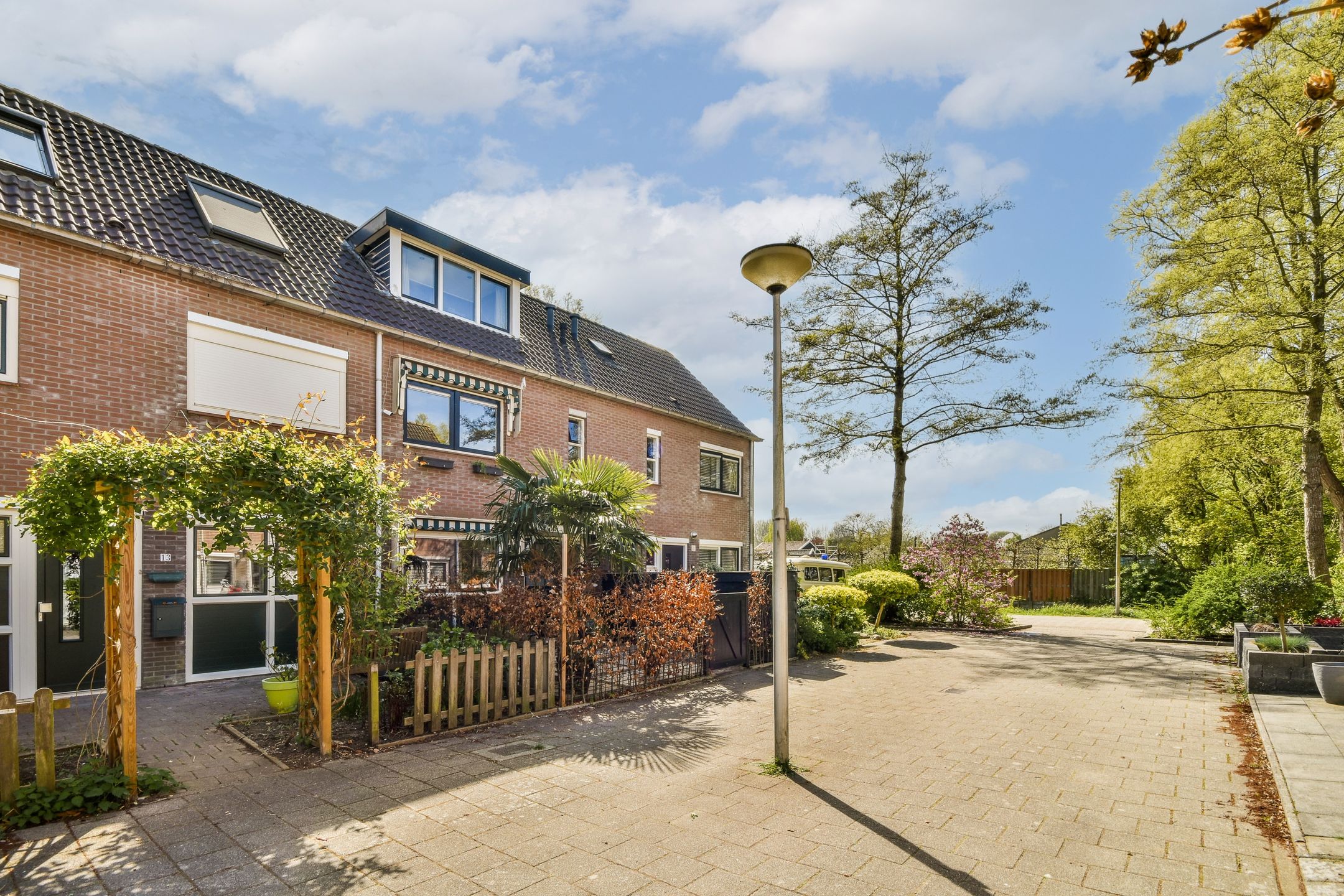 Foto 24 van Waterlandse Morgen 14