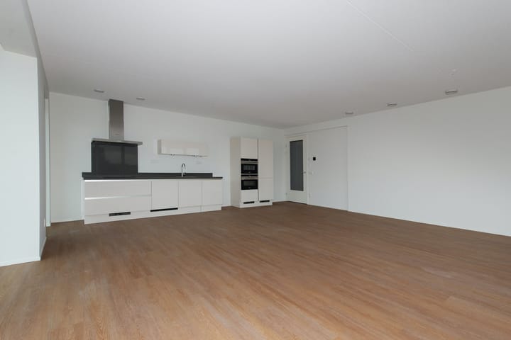 Photo 10 of Hellingweg 151-C