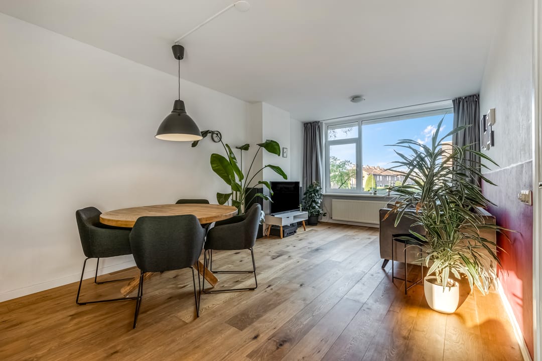 Photo 8 of Evertsenstraat 57