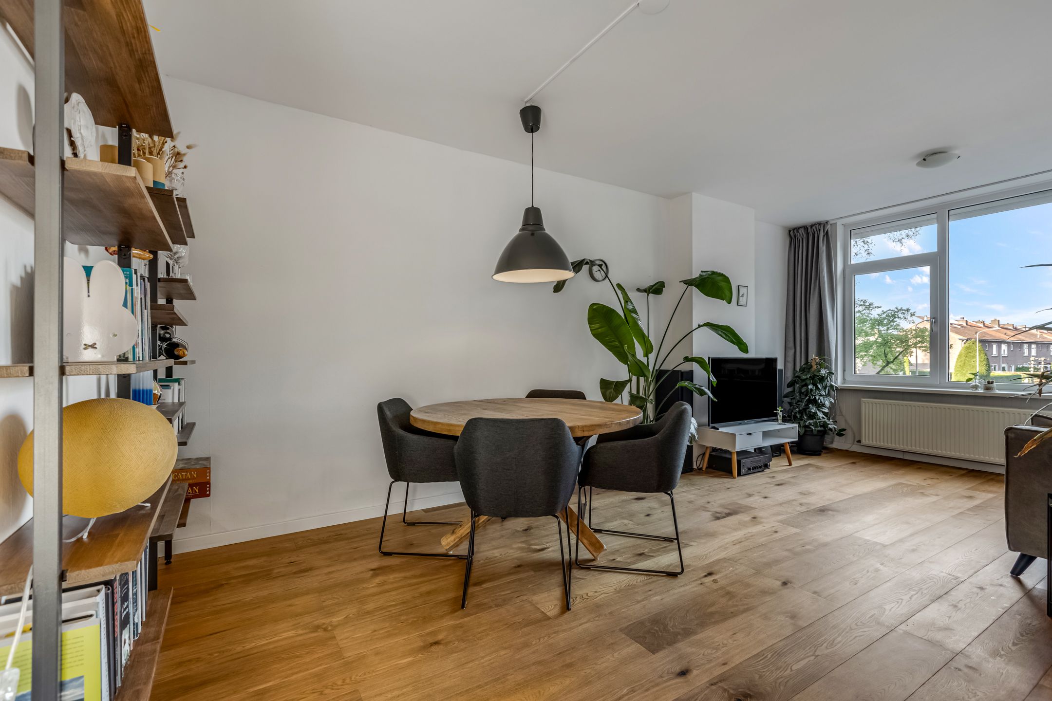 Photo 9 of Evertsenstraat 57