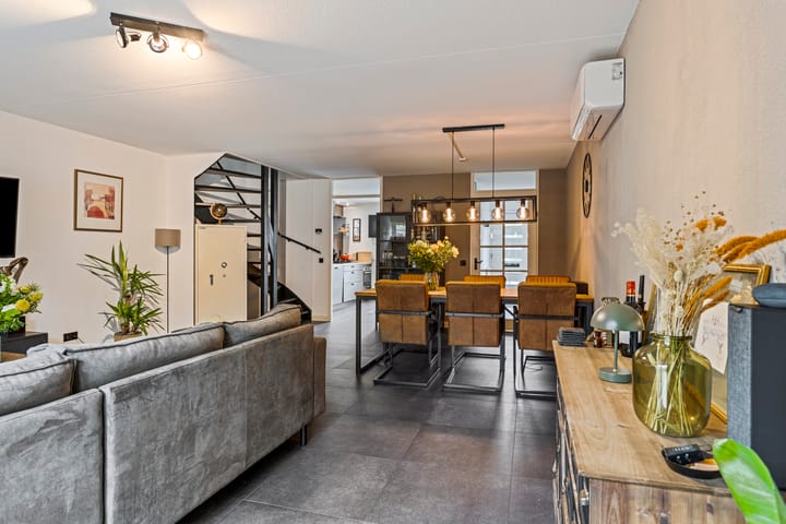 Foto 9 van Martinus Nijhofflaan 5