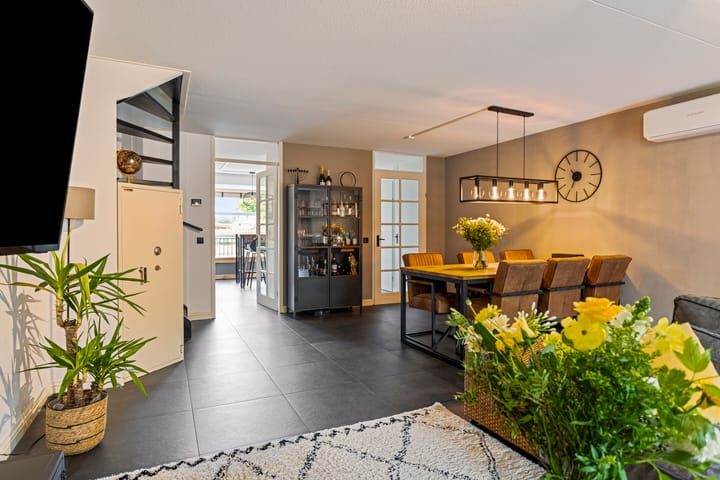 Foto 11 van Martinus Nijhofflaan 5