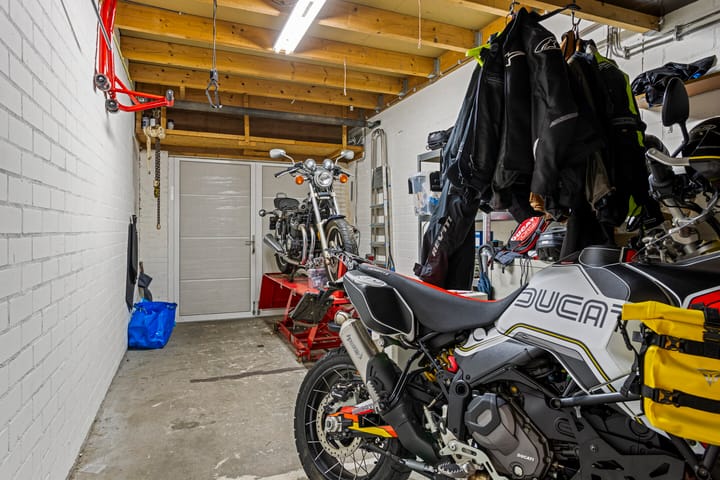 Foto 21 van Martinus Nijhofflaan 5