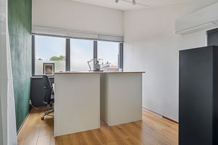 Foto 41 van Martinus Nijhofflaan 5