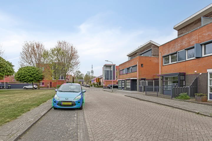 Foto 58 van Martinus Nijhofflaan 5