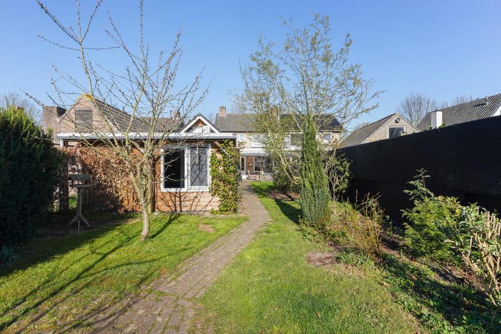 Foto 59 van St.Lambertusweg 70