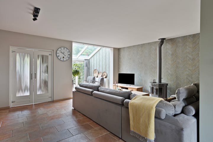 Foto 8 van van Colsterstraat 9