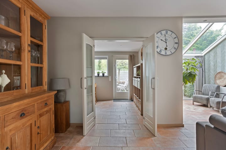 Foto 18 van van Colsterstraat 9