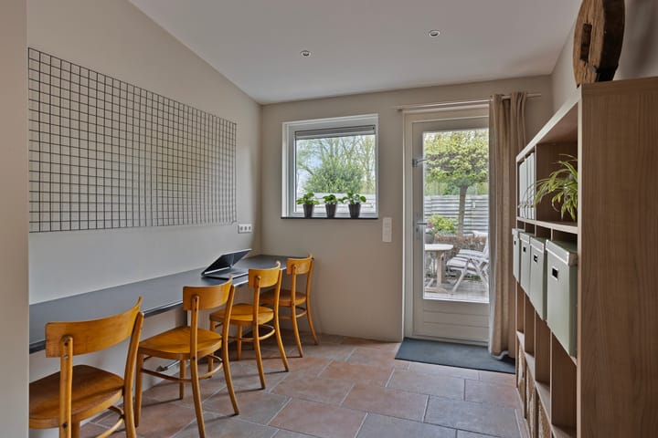 Foto 4 van van Colsterstraat 9