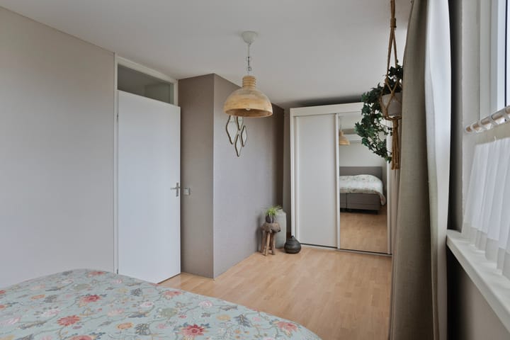 Foto 23 van van Colsterstraat 9