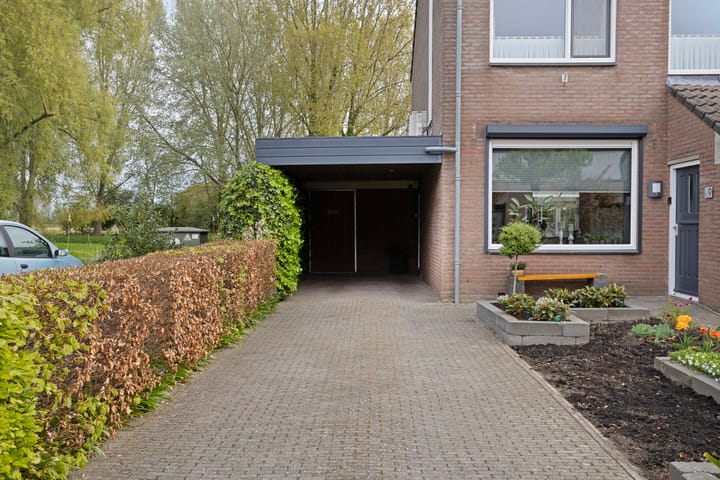 Foto 37 van van Colsterstraat 9