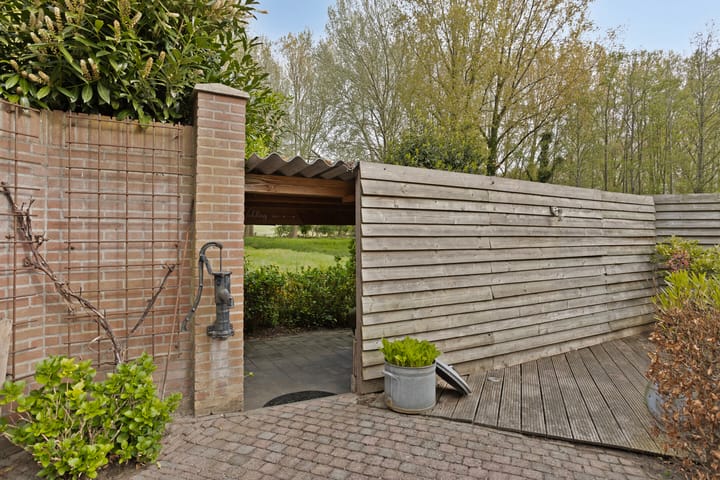 Foto 40 van van Colsterstraat 9