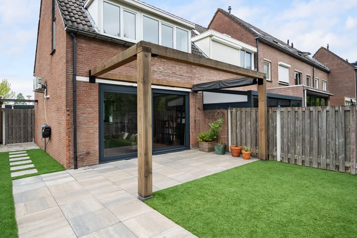 Photo 40 of Karperveen 316