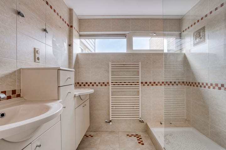 Foto 19 van Zuurbes 5